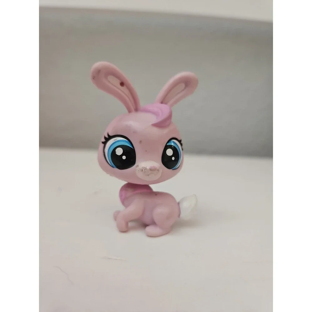 Hasbro Littlest Pet Shop 1959 Pink Bunny Rabbit Blue Eyes Vintage LPS Toy Figure
